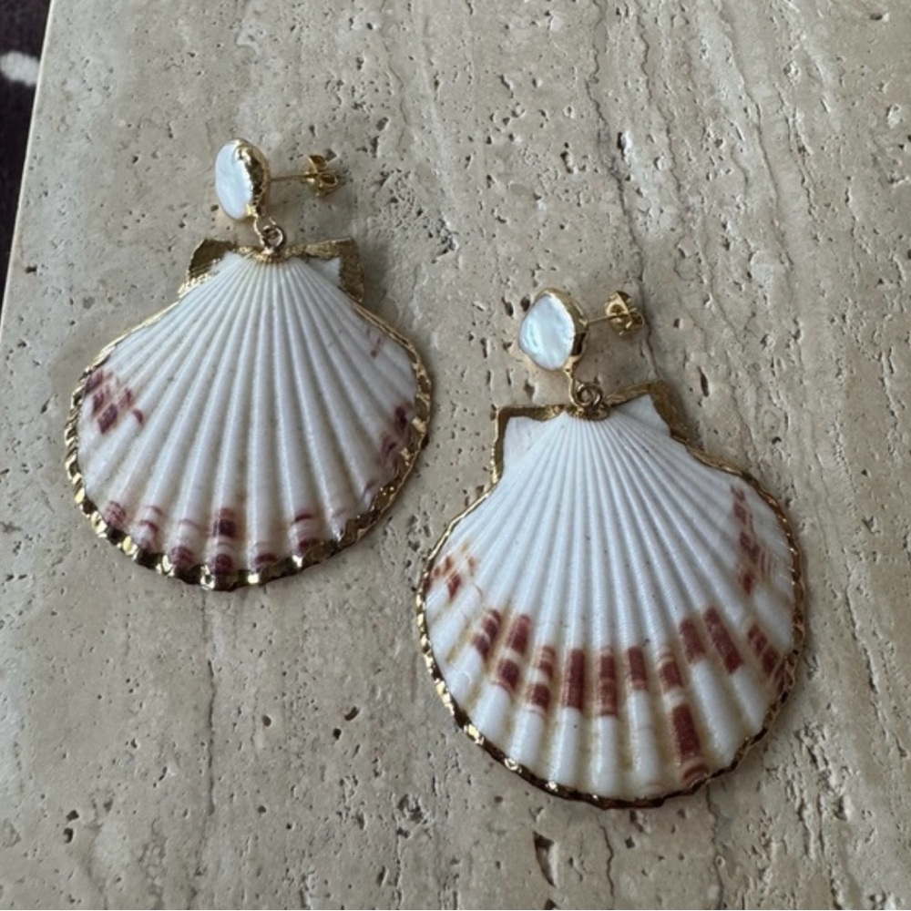 Handmade Gold Shell Earrings - Picture 2 of 4